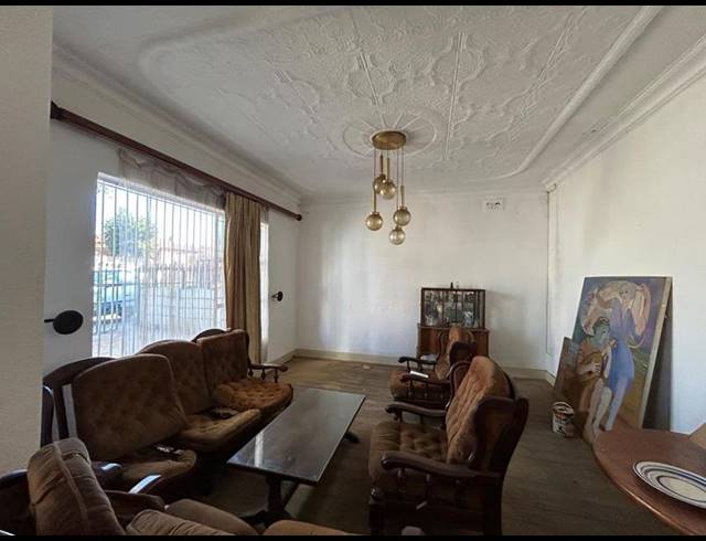 4 BEDROOM HOUSE FOR SALE IN KENILWORTH